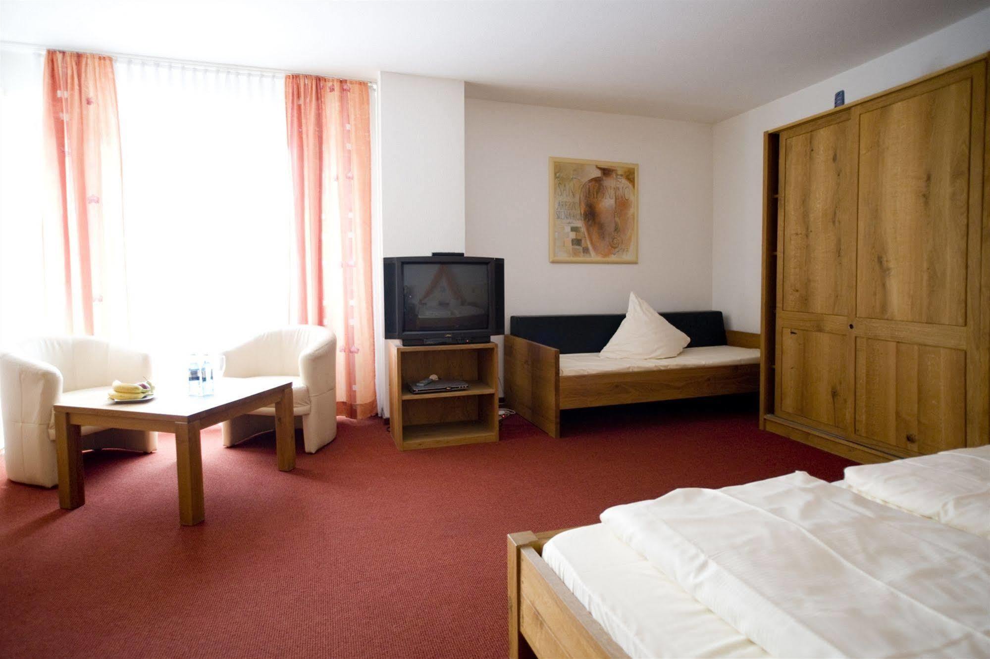 Hotel Flora دورماغن المظهر الخارجي الصورة